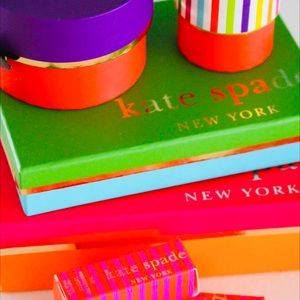 I’m a Kate Spade Girl! :) Love rocking everything!